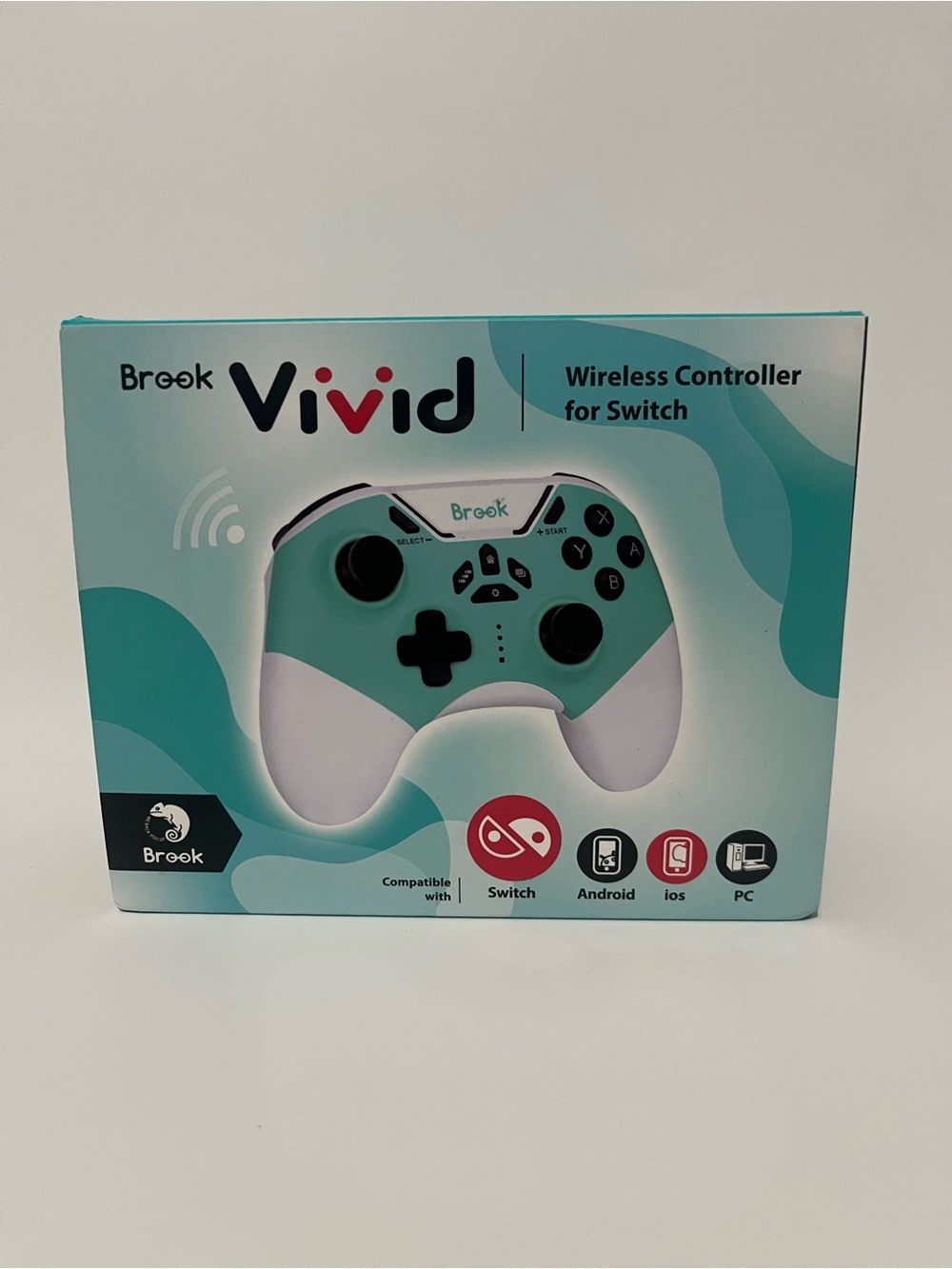 Brook Vivid Wireless Controller in Aqua and White